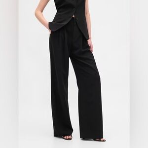 NWT! Gap Black 365 High Rise Pleated Trousers - Multiple 🔹